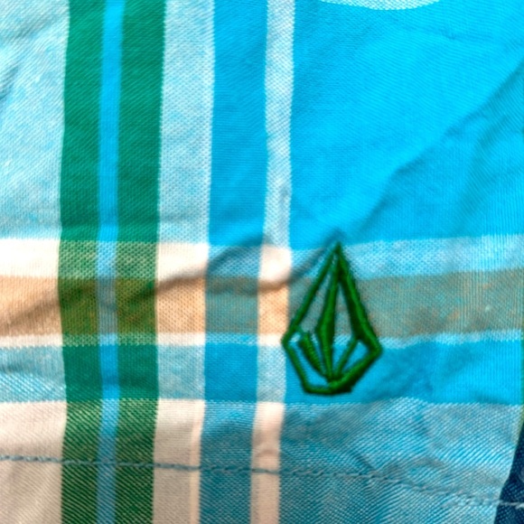 VOLCOM 🩳 Plaid Blue and White Men's Shorts - Picture 4 of 7